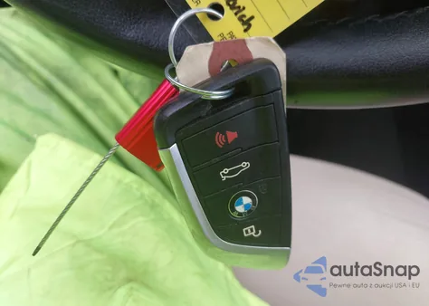 2017 BMW X1 xDrive28I z USA, uszkodzony, nr VIN WBXHT3C35H5F84692